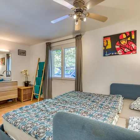 Maison Sur La Mare Semesterbostad Villemagne-l'Argentiere